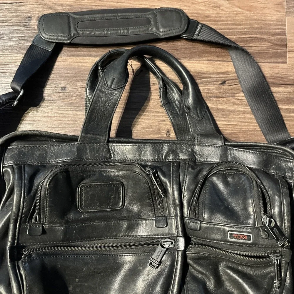 Tumi Alpha 96141DH2 Black Leather Briefcase Laptop Messenger Shoulder Bag Mens
